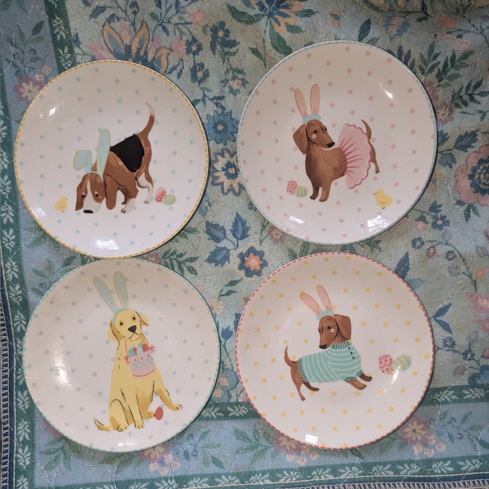 Set of 4 Dog-Themed Decorative Plates